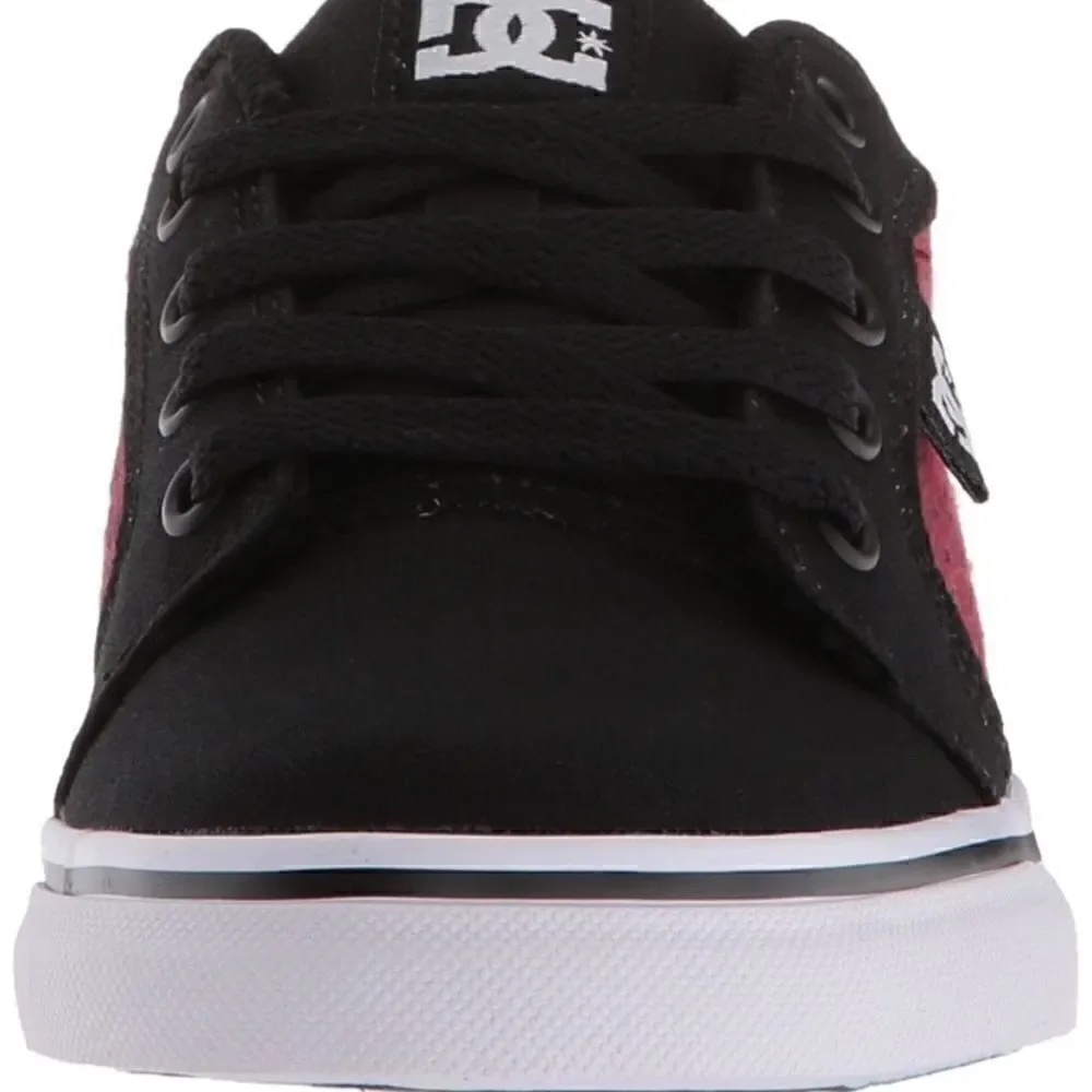 DC kid’s Anvil TX SE Sneaker